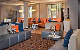 Courtyard by Marriott Frederick